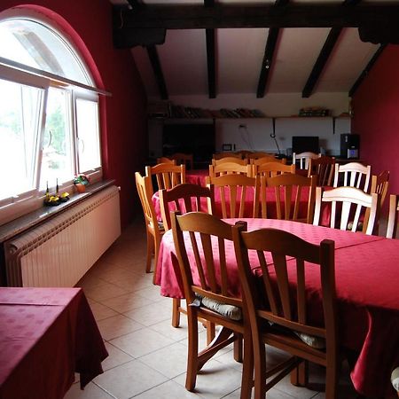 קוזינה Hostel Ociski Raj מראה חיצוני תמונה