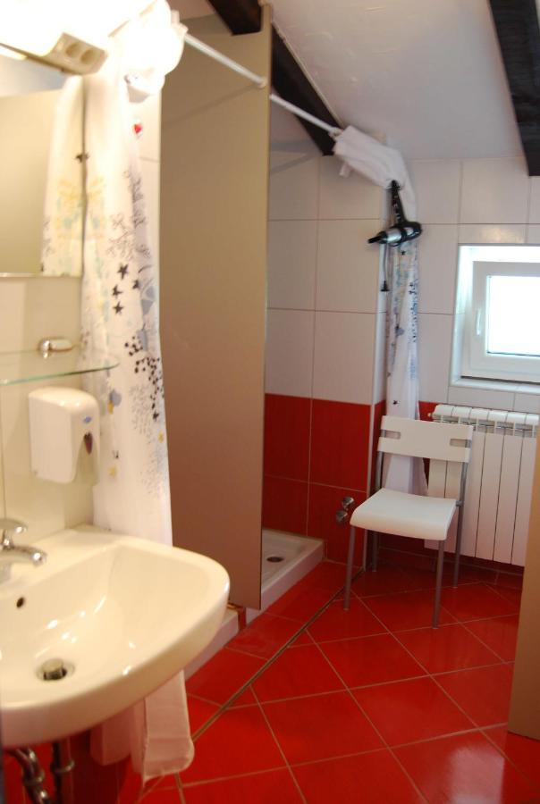 קוזינה Hostel Ociski Raj חדר תמונה