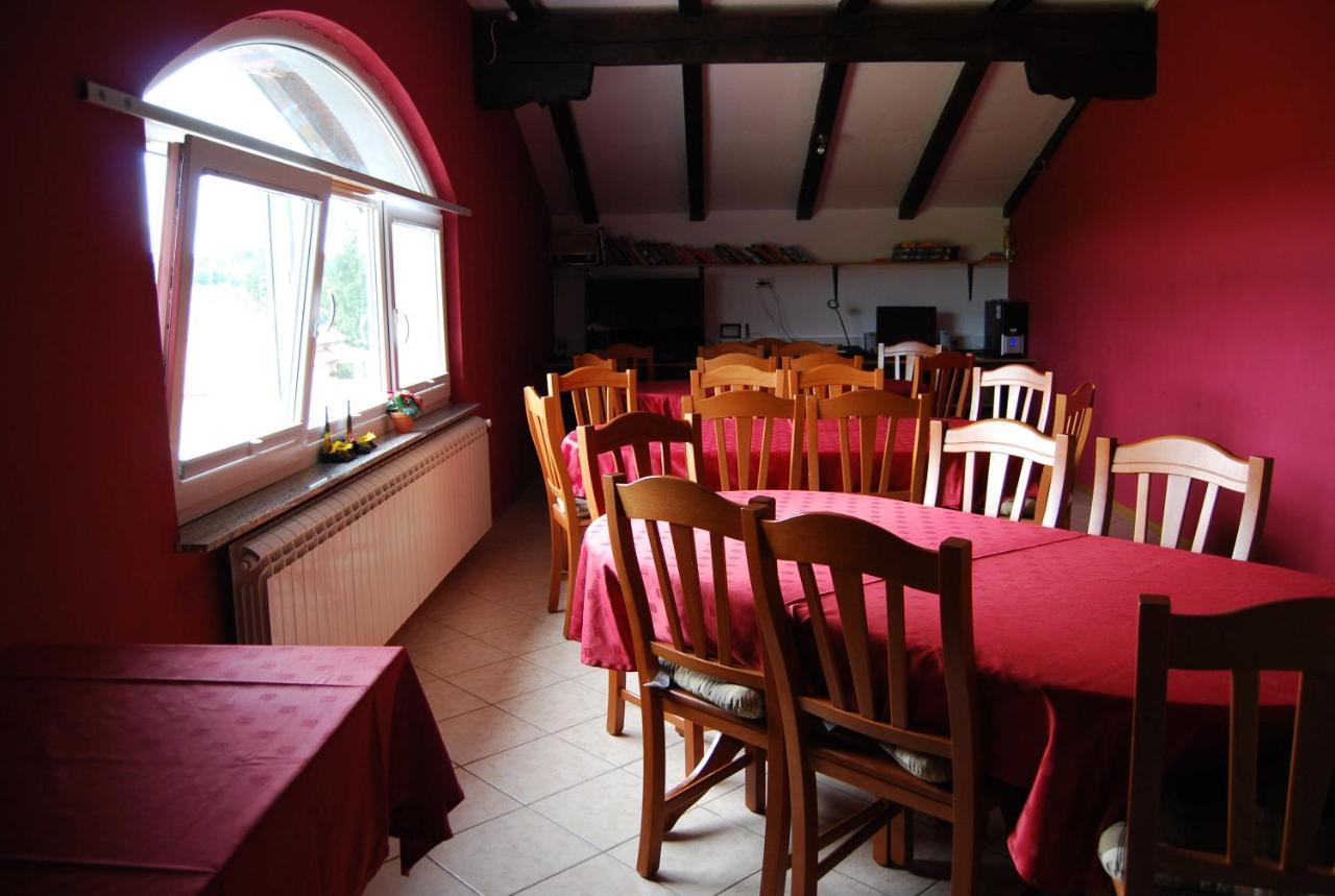 קוזינה Hostel Ociski Raj מראה חיצוני תמונה